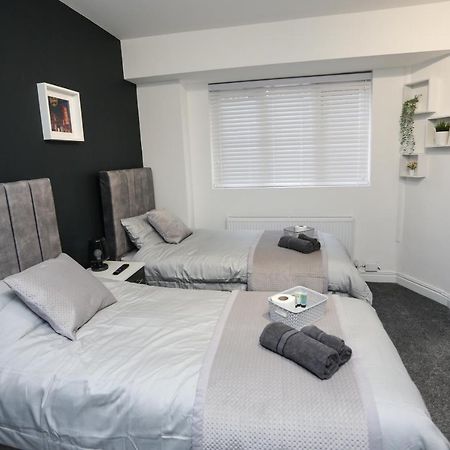 Cheerful 4-Bedroom Home In Sheffield Walkley Exterior foto