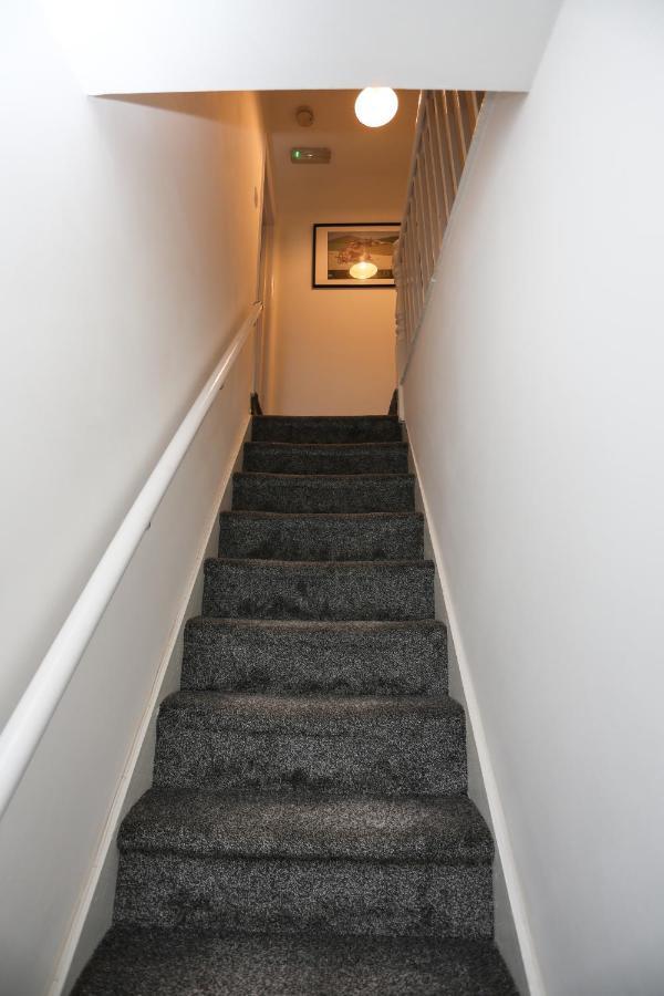 Cheerful 4-Bedroom Home In Sheffield Walkley Exterior foto
