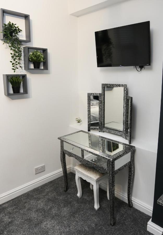 Cheerful 4-Bedroom Home In Sheffield Walkley Exterior foto