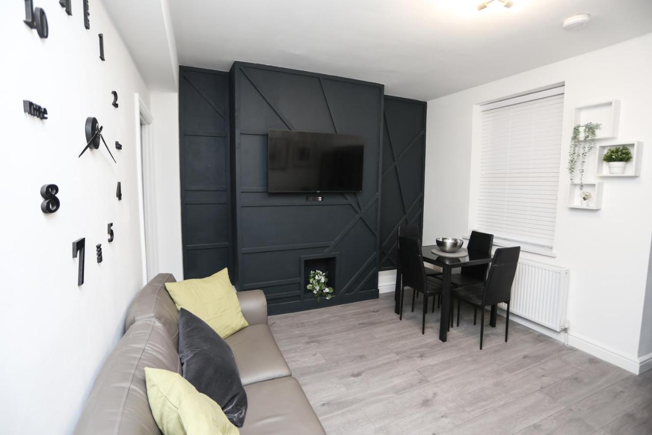 Cheerful 4-Bedroom Home In Sheffield Walkley Exterior foto