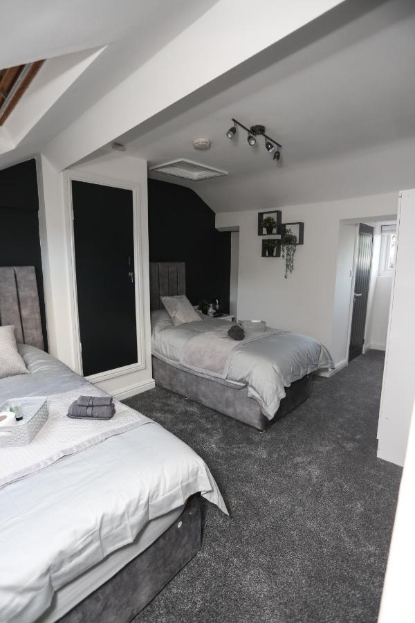 Cheerful 4-Bedroom Home In Sheffield Walkley Exterior foto